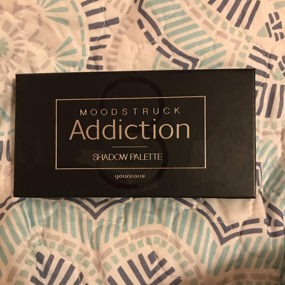Younique Moodstruck Addiction Palette 3 Eyeshadow